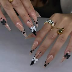 Stilleto Nails Designs, Drip Nails, Ombre Acrylic Nails, Edgy Nails, Goth Nails, Simple Gel Nails, Simple Acrylic Nails, Glamorous Nails, Rose Nails