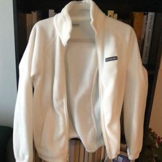 Size Small Columbia White Fleece Zip Up Jacket Brand New Never Worn Cozy Fit White Outerwear For Fall, Cozy Fit Winter White Long Sleeve Outerwear, White Cozy Fit Winter Outerwear, Cozy Fit White Winter Outerwear, White Cozy Fit Outerwear For Winter, White Cozy Outerwear For Spring, Cozy White Outerwear For Spring, Cozy White Spring Outerwear, White Long Sleeve Outerwear For Outdoor