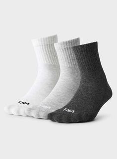 BEST-EVER ANKLE SOCK 3-PACK Aritzia Socks, Tna Socks, 15 Birthday, Short Bra, Wishlist 2024, Logo Shapes, Kris Kringle, Ankle Sock, Foot Socks