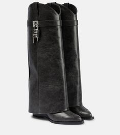 Marta Ortega, Givenchy Shark, Givenchy Boots, Black Leather Knee High Boots, Heels Aesthetic, Mid Heel Boots, Givenchy Shoes, The Shark, Knee High Leather Boots