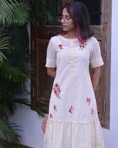 Aline Frocks For Women, Onam Outfits Ideas, Kerala Dress, Onam Dress, Onam Outfits, Ethiopian Traditional Dress, Frocks And Gowns, Simple Dress Pattern