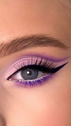 Rapunzel Makeup, Eye Makeup Images, Shimmer Eye Makeup, Drag Make-up, Bright Eye Makeup, Eye Makeup Pictures, Purple Makeup, Eye Makeup Steps