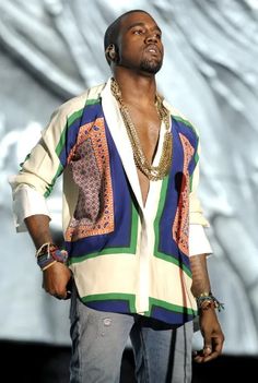 45 Years of Music Festival Fashion: From Woodstock to Electric Daisy Kanye West Outfits, Kanye Fashion, Kanye West Yeezus, Kanye West Style, Afrikaanse Mode, Monogram T Shirts, Music Festival Fashion, Estilo Hippie, Phoebe Philo