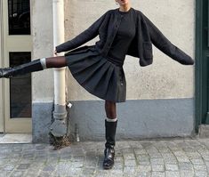 Nil Sani, November 23, Fall Fits, Winter Fits, How To Pose