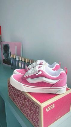 Shoes For School, Trendy Shoes Sneakers, Pink Vans, Jordan Shoes Retro, Shoes Outfit Fashion, Cute Nike Shoes