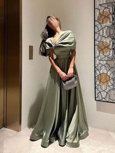 AsaNagi A-line Prom Dress Women's Off the Shoulder Pleated Zippered Party Evening Gowns Green Floor Pleated Dress Formal, Green Dress Short, Red Green Dress, Pleated Satin Dress, Gown Elegant, Robes D'occasion, Floor Length Prom Dresses, Dresses Formal Elegant