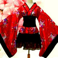 Red Never Worn Japanese Kimono Traditional, Kimono Diy, Kimono Traditional, Short Kimono Robe, Japanese Yukata, Japanese Costume, Mode Kimono, Kimono Yukata, Girls Robes