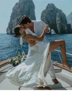 Forest Wedding Photography, Cruise Ship Pictures, Thailand Wedding, Romantic Dream, Lake Como Wedding, Elopement Photos