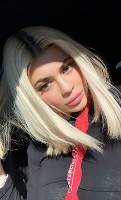 ellebellexxxx Kendall Ve Kylie, Kylie Jenner Blonde, Jenner Hair, Look Kylie Jenner, Sultry Makeup, Kylie Jenner Hair, Looks Kylie Jenner, Jenner Makeup, Kylie Jenner Look