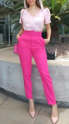 Pink Trousers Outfit, New Look Fashion, Color Combinations For Clothes, Wrong Number, Everyday Fashion Outfits, Stylish Work Outfits, Pink Pants, Formal Outfit