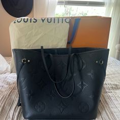 Brand New Louis Vuitton Neverfull Mm Black! Purchased Out Of The Country. Receipt Can Be Sent For Verification Of Authenticity Upon Request. Comes With Everything Besides The Box Due To Being To Large For The Flight. Buyers Remorse Hit Me Once Arriving Home. Price Is Firm Black Neverfull Louis Vuitton, Neverfull Louis Vuitton, Louis Vuitton Neverfull Mm, Neverfull Mm, Vuitton Neverfull, Louis Vuitton Neverfull, Louis Vuitton Bag, Flight, Bag Lady