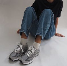 Dad Shoes Outfit Women, New Balance 530 Outfit, Sporty Chic Style, New Balance 2002r, Daily Outfit Inspiration, Streetwear Men Outfits, Feeling Blue