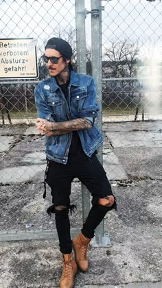 Hipster Grunge Outfits Men, Rock Star Outfit For Men, Rock N Roll Outfit Men, Rocker Outfit Men, Punk Rock Outfits Men, Mens Rocker Style, Rock Outfit Men, Rocker Style Men, Punk Fashion Male