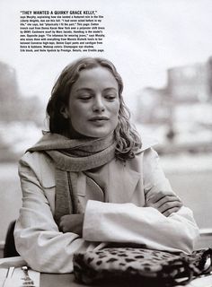 Carolyn Murphy by Elfie Semotan for allure June 1999 | loose waves | trench | textured scarf | leopard print bag. Leopard Print Bag, Carolyn Murphy, French Girl, New Yorker, Look Fashion, Editorial Fashion, Beautiful People, Persona