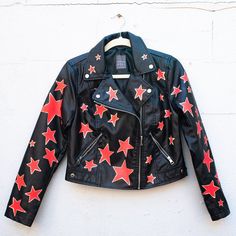 Black Leather Moto Jacket with Hand-Painted Stars - Size S - "Starstru– Smells Like Crime Painted Leather Jacket, Black Leather Moto Jacket, Masked Ball, Painted Jacket, Unique Jackets, Leather Paint, Vegan Leather Jacket, Leather Jeans, Green Blazer