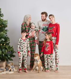 Bundle your loved ones up in our cozy classic pajamas! Family Pj Christmas Pictures, Christmas Family Pajamas Ideas, Family Pajamas Christmas Photo Ideas, Christmas Jammies Photoshoot, Christmas Pjs Family Picture Ideas, Christmas Pajamas Ideas, Christmas Family Pjs, Family Christmas Pjs, Christmas Family Pajamas