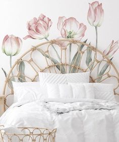 Flower Theme Bridal Shower, Wall Pattern Ideas, Texas Bedroom, Wallpaper Heaven, Farmhouse Closet, Vintage Craft Room, Decorative Wall Molding, Garden Tulips, Faux Finish Painting