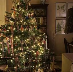 a decorated christmas tree in a living room