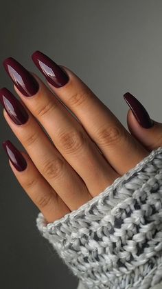 15 Purple Nail Art Ideas That Will Make You Love the Color - pulsepathlife.com Deep Colour Nails, Pink And Mauve Nails, 1 Colour Nails, Fall Nails Dark Purple, Brown Purple Nails, Deep Wine Nails, Acrylic Nails 2024, Deep Plum Nails, Dark Mauve Nails