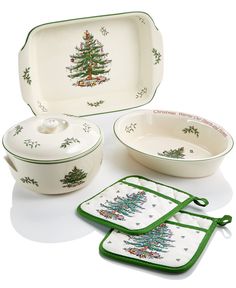 christmas tree dishware and placemats with green trim