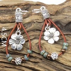 Floral Design Silver Alloy Oval Earrings Western Boho Dress, Earrings Western, Diy Leather Earrings, Leather Jewelry Diy, Jewelry Making Earrings, Cord Ends, Alloy Earrings, Vintage Floral Pattern, Boho Leather