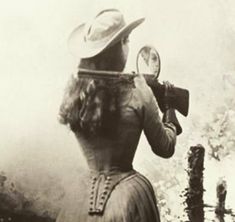 Sharp Shooter, Annie Oakley, Cowboy Aesthetic, Western Aesthetic, Baby Cowboy, Women In History, Horse Riding