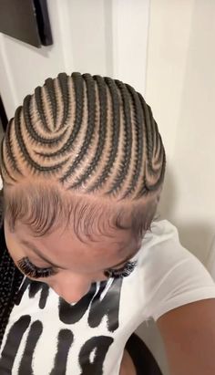 Alia Keys Braids, Small Straight Back Braids, Hair Braid Designs, Cornrows Braids For Black Women, Braided Hairstyles For Black Women Cornrows, Curly Weave Hairstyles, Feed In Braids Hairstyles, Quick Natural Hair Styles, Braided Styles