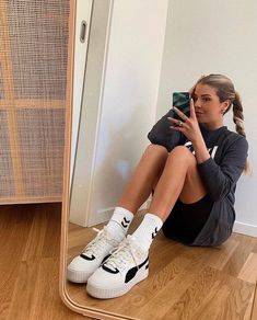 Puma Carina Outfit, Puma Cali Outfit, Puma Cali Sneakers Outfit, Puma Shoes Women Sneakers, Puma Shoes Outfit, Puma Sneakers Outfit, Shoes Outfit Ideas, University Outfit Ideas, White Fashion Sneakers