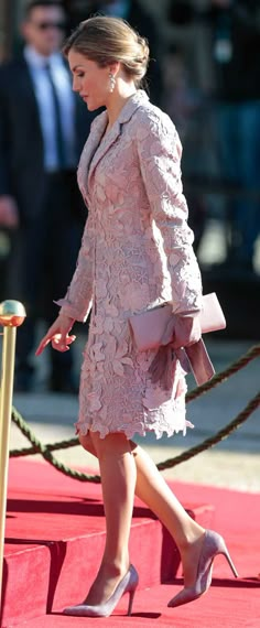 Letizia Wedding Guest Jackets, Suede Gloves, Gown Long Sleeve, Dresses With Long Sleeves, Lace Motifs, Lace Coat, Princess Letizia, Look Rose, Estilo Real