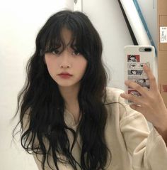 ⇣≡ ﹫surri こんにちは Prom Hair Styles, Hairstyles Korean, Long Black Hair, Black Hairstyles, Long Black, Hair Goals, Makeup Hair, My Hair, Hair Inspo