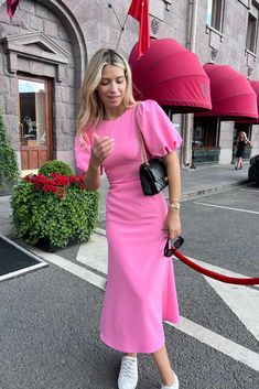 Dresses – POST MERIDIEM Robe Fuchsia, Godet Dress, Dress With Puffy Sleeves, Puff Sleeve Midi Dress, Simple Chic, Pink Midi Dress, Modest Fashion Outfits, Sleeve Midi Dress