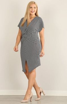 Haute Fox plus size knot twist black with white design dress 96% Polyester 4% Spandex Twist Dress, Twisted Dress, Design Dress, White Design, Designer Dresses, Wrap Dress, Knot, Short Sleeve Dresses, Fox