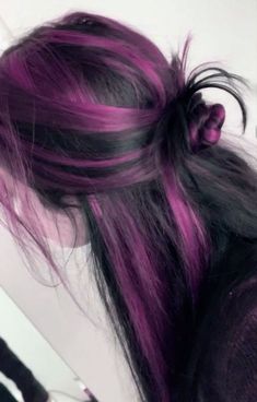 Purple Stripes In Brown Hair, Plum Hair Streaks, Dark Purple Hair Streaks, Monster High Hair Inspiration, Purple Stripes Hair, Purple Streaks In Black Hair, Bright Purple Highlights, Purple Skunk Stripe Hair, Black Hair With Purple Streaks