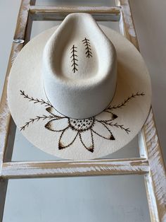 Custom hand-burnt design - Sunflower with vines and arrows Size L - American Hat Makers brand Painting Hats, Burning Hats, Burnt Hats, Burned Hats, Wood Burning Patterns Stencil, Hat Burning, American Hat Makers, Lillian Rose, American Hat