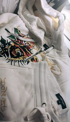 ed hardy fashion nova set 🥰🥰 #edhardyhoodie #edhardy #fashionnova #sets #backtoschooloutfits Essentials Set Outfit, Edhardy Y2k Tracksuit, Ed Hardy Aesthetic, Ed Hardy Hoodie Outfit, Ed Hardy Outfit Black Women Sweatsuit, Blue Ed Hardy Tracksuit, Ed Hardy Sweatsuit, Ed Hardy Outfit, Ed Hardy Set