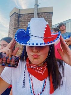 Highschool Football Game Outfit, Red Out Football Game, Fnl Fits, Preppy Poses, Football Season Outfits, Fourth Of July Pics, Football Game Outfit Highschool, 4th Of July Pics, July Aesthetic