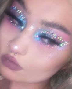 Pink Star Makeup, Hoco 2024, Euphoria Aesthetic, Bold Eyeshadow, Euphoria Makeup, Rhinestone Makeup