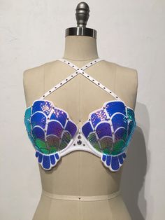 Mermaid Outfit Ideas, Shell Bra, Beyond Wonderland, Mermaid Cosplay, Rave Outfits Edc, Mermaid Fin, White Holographic, Outfit Rave, Butterfly Costume