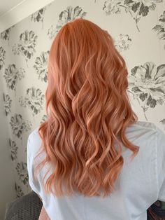 Pink Peachy Hair, Soft Orange Hair Color, Strawberry Peach Hair Color, Brown Eyes Strawberry Blonde Hair, Pastel Ginger Hair, Long Peach Hair, Strawberry Peach Blonde Hair, Peach And Blonde Hair Highlights, Orange Strawberry Blonde Hair