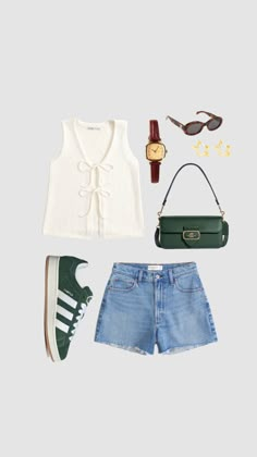 SIMILAR TOP LINKED BELOW Casual Cute Brunch Outfits, Cute Fall Outfits For Hot Weather, Fall In Hawaii Outfits, Cute Trending Outfits, Hot Weather College Outfits, Non Basic Summer Outfits, Farmers Market Outfit Summer Casual, Hot Summer Outfits Casual, Femme Summer Outfits