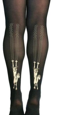 Your tights will run the first time you wear them. | 33 Absolutely Universal Truths AboutFashion Funky Tights, Sukienki Maksi, Cat Scratch, Grunge Look, Kate Moss, Crazy Cat Lady, Dandy, Crazy Cats