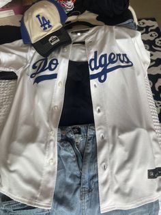 Aesthetic Baseball Game Outfit, Cute Dodger Game Outfits, Dodger Jersey Outfit Women, Dodgers Jersey Outfit, Dodgers Game Outfit, La Dodgers Hat Outfit, Dodger Game Outfit Women, Dodger Game Outfit, La Dodgers Outfit