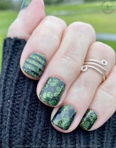 Saint Patrick Nail, Nail Art Tips, Nail Art Glitter, Nail Polish Art, Black Nail Designs, Hot Nails