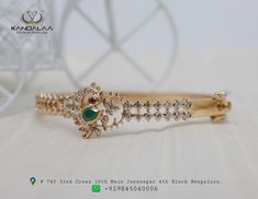 Latest Bracelet Designs Gold For Women, Bracelet Designs Gold For Women, Antique Haram, Kada Bangles, Jewelry Hacks, Gold For Women, Latest Bracelets