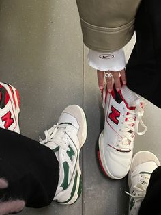 New Balance 550 White Green, Nb 550, New Balance 550 White, Shoes Streetwear, Green White Red, New Balance Outfit, Sneakers Green, Streetwear Inspo, Pretty Shoes Sneakers