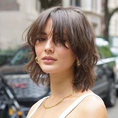 Split Bangs Short Hair, Modern Shag Short Hair, Short Hair Ideas Haircuts With Curtain Bangs, Mullet Hairstyle Women Wolfcut, Short Face Haircuts, Layered Textured Bob Short, Bangs Fall 2023, Layered Bob With Bangs Straight Hair, Short Hairstyles With Wispy Bangs