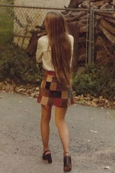 70s Chic, Isabel Lucas, Street Style Vintage, 80 Fashion, Vogue Vintage, Nostalgia Aesthetic, 60s 70s Fashion