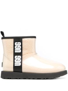 White Uggs, Ugg Classic Clear, Ugg Ankle Boots, Ugg Boots Outfit, Trendy Shoes Sneakers, Ugg Boots Australia, Ugg Mini, Latest Fashion Design, Cute Boots