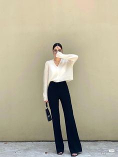 Stylish Office Wear, Simple Casual Outfits, Smart Casual Women, Office Chic, Korean Casual Outfits, Business Chic, Stylish Office, Casual Day Outfits, Classy Work Outfits