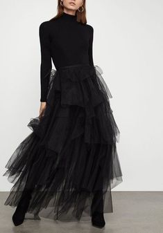 Black Tulle Skirt Outfit, Showstopper Dress, Black Tulle Skirt, Tutu Skirt Women, Rok Outfit, Tule Rok, Gonna In Tulle, Black Skirt Outfits